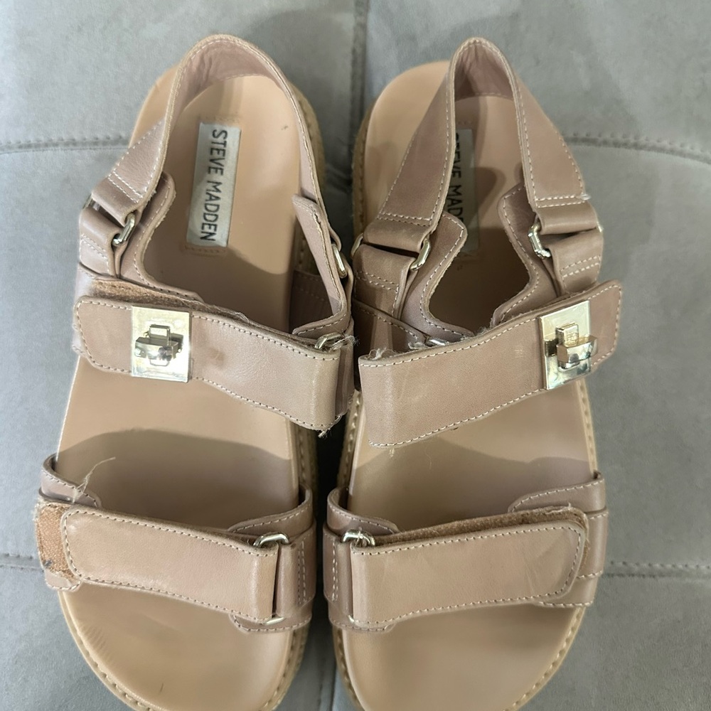 Steve Madden Tan Platform Sandals